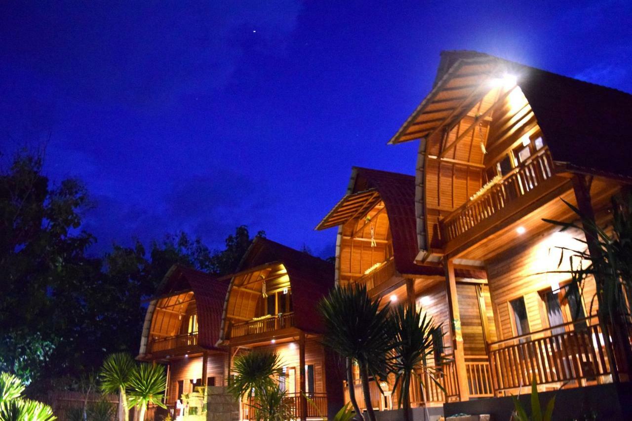 Adara Beach Huts Batununggul المظهر الخارجي الصورة